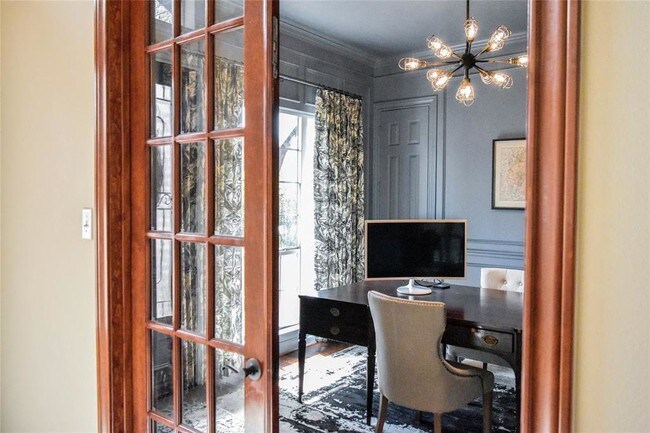 Foto del edificio - 5542 Silent Timber Path Ln