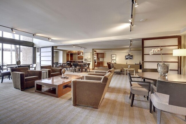 Lobby - 401 S 1st St