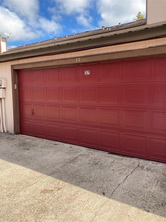 Building Photo - 12400 Brookglade Cir