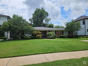 Building Photo - 6432 Chevy Chase Ave