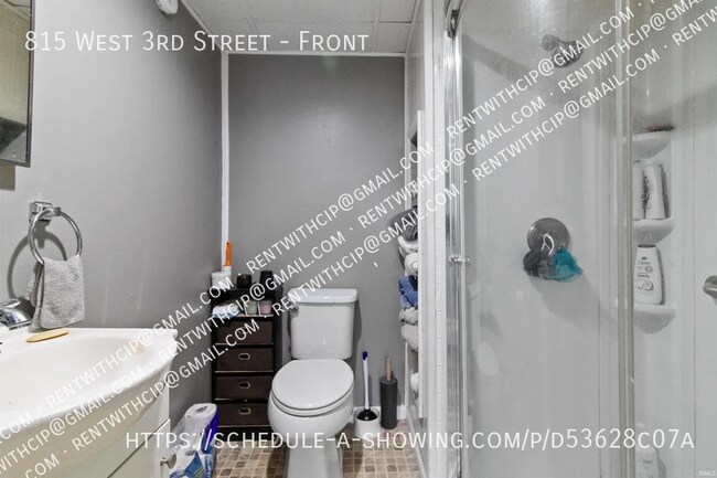 Foto del edificio - 815 W 3rd St