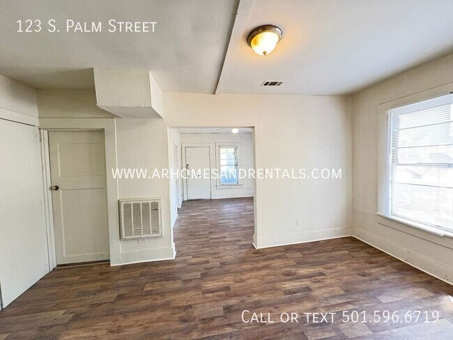 Foto del edificio - 123 S Palm St