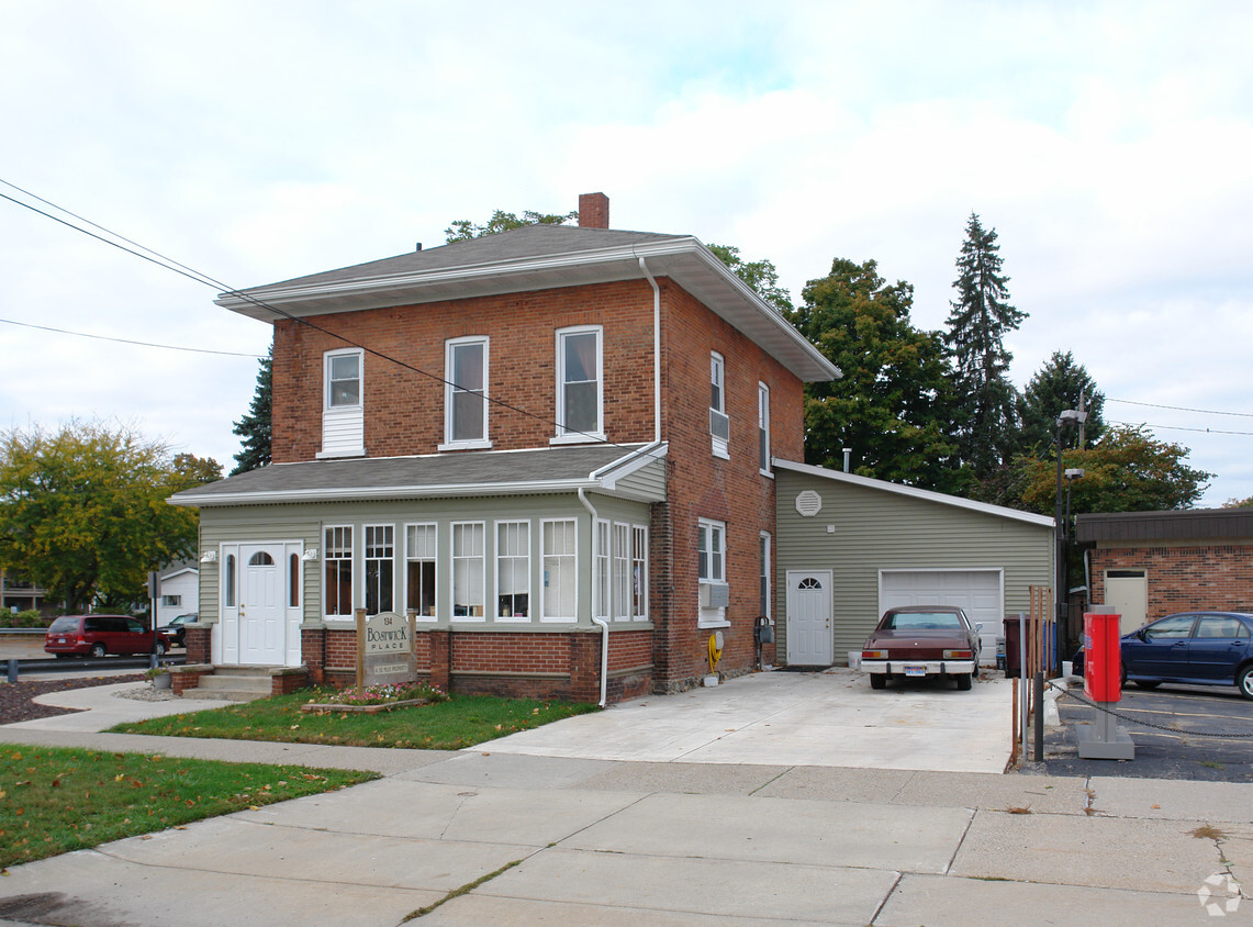 Primary Photo - Bostwick Place