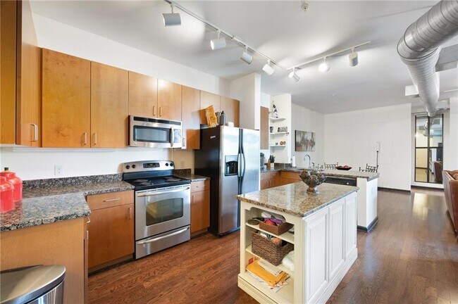 Foto del edificio - 5300 Peachtree Rd