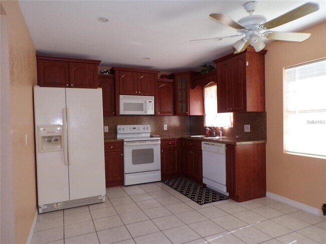 Foto del edificio - 25059 Harbor View Rd