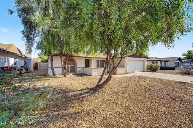 Building Photo - 5733 W Mescal St