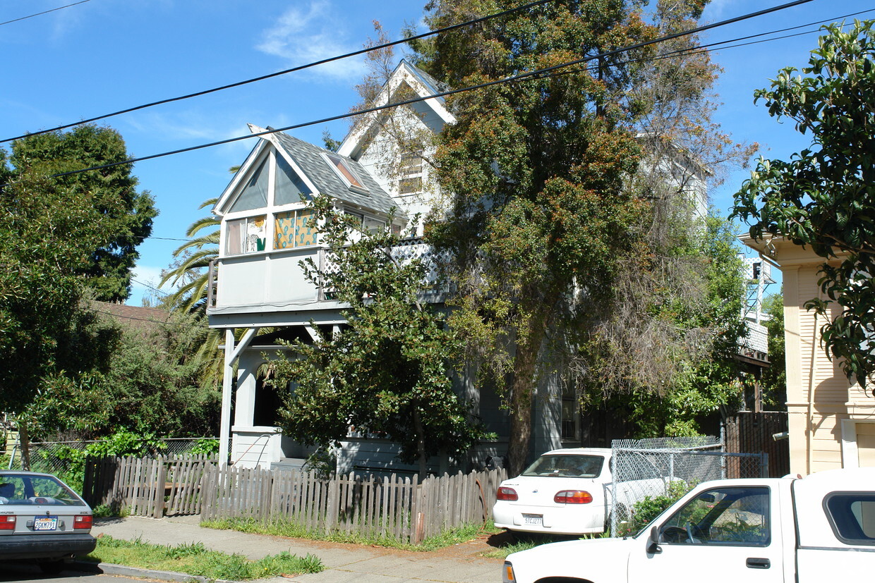 Foto del edificio - 1615-1617 Addison St