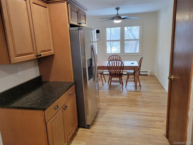 Building Photo - 71 Cayuga Ave