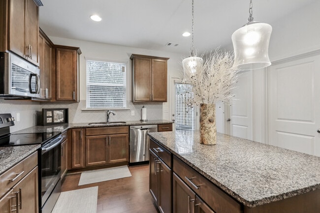 Building Photo - 901 Society Cir SW, Atlanta, GA 30331