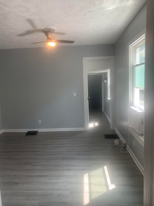 Bedroom - 221 Park Dr