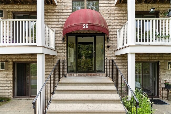 Building Photo - 26 Kenmar Dr