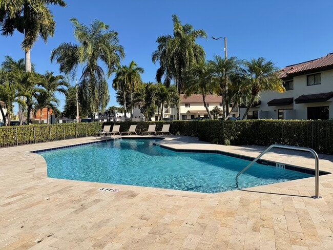 Building Photo - Midway Point Apartments