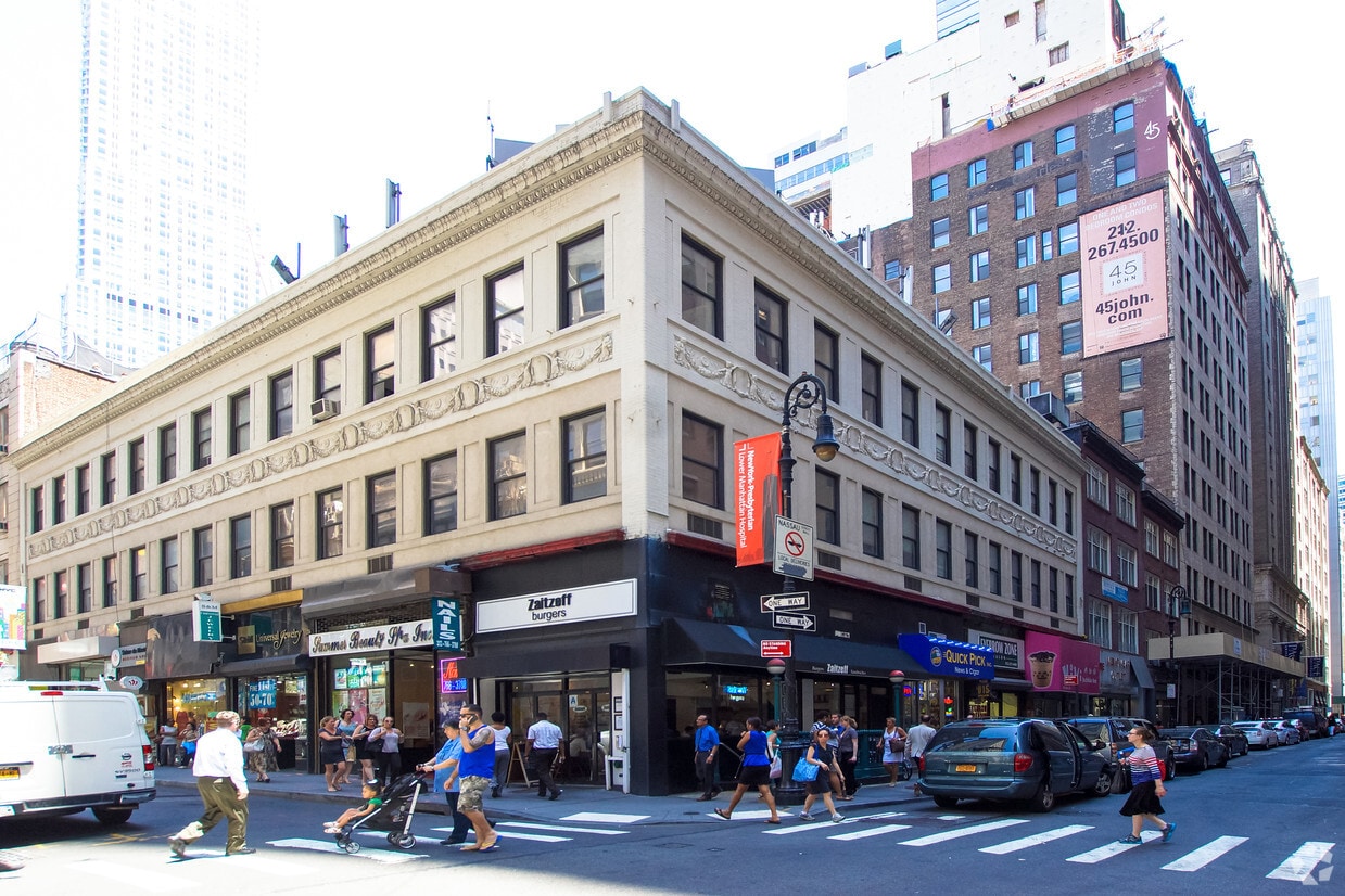 Building Photo - 72-76 Nassau St