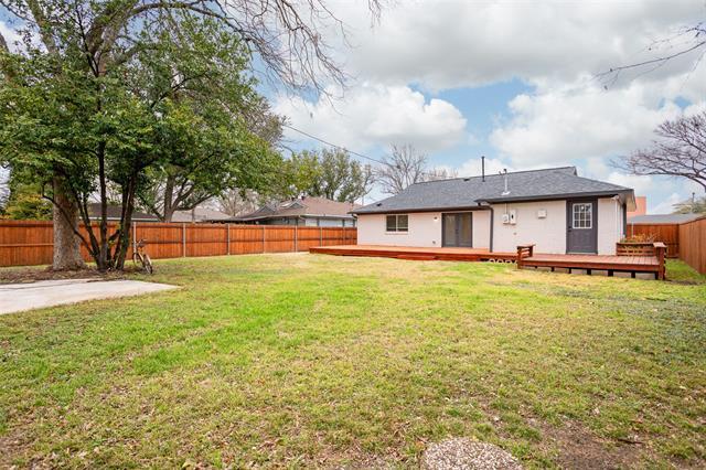 Building Photo - 302 S Lindale Ln