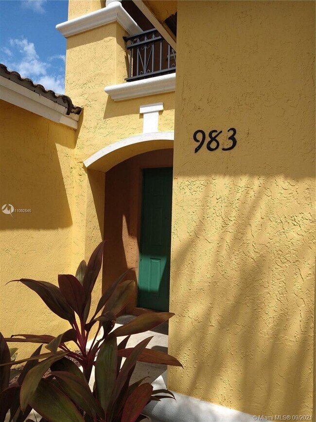 Foto del edificio - 983 NE 42nd Terrace