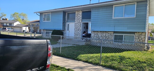 Building Photo - 3201 Hammonton Cir