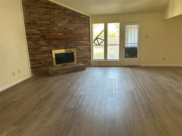 Building Photo - 2302 Phoenix Dr