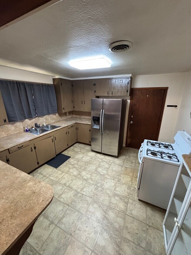 Foto del edificio - 17415 Sidney rd