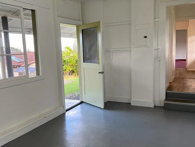 Building Photo - two large bonus rooms