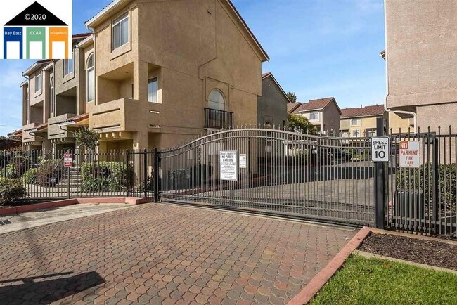 Foto del edificio - 25120 Angelina Ln