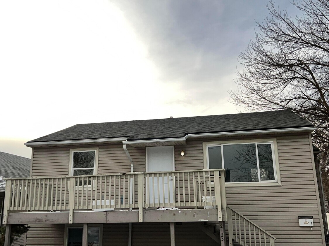 Primary Photo - 2423 N Standard St