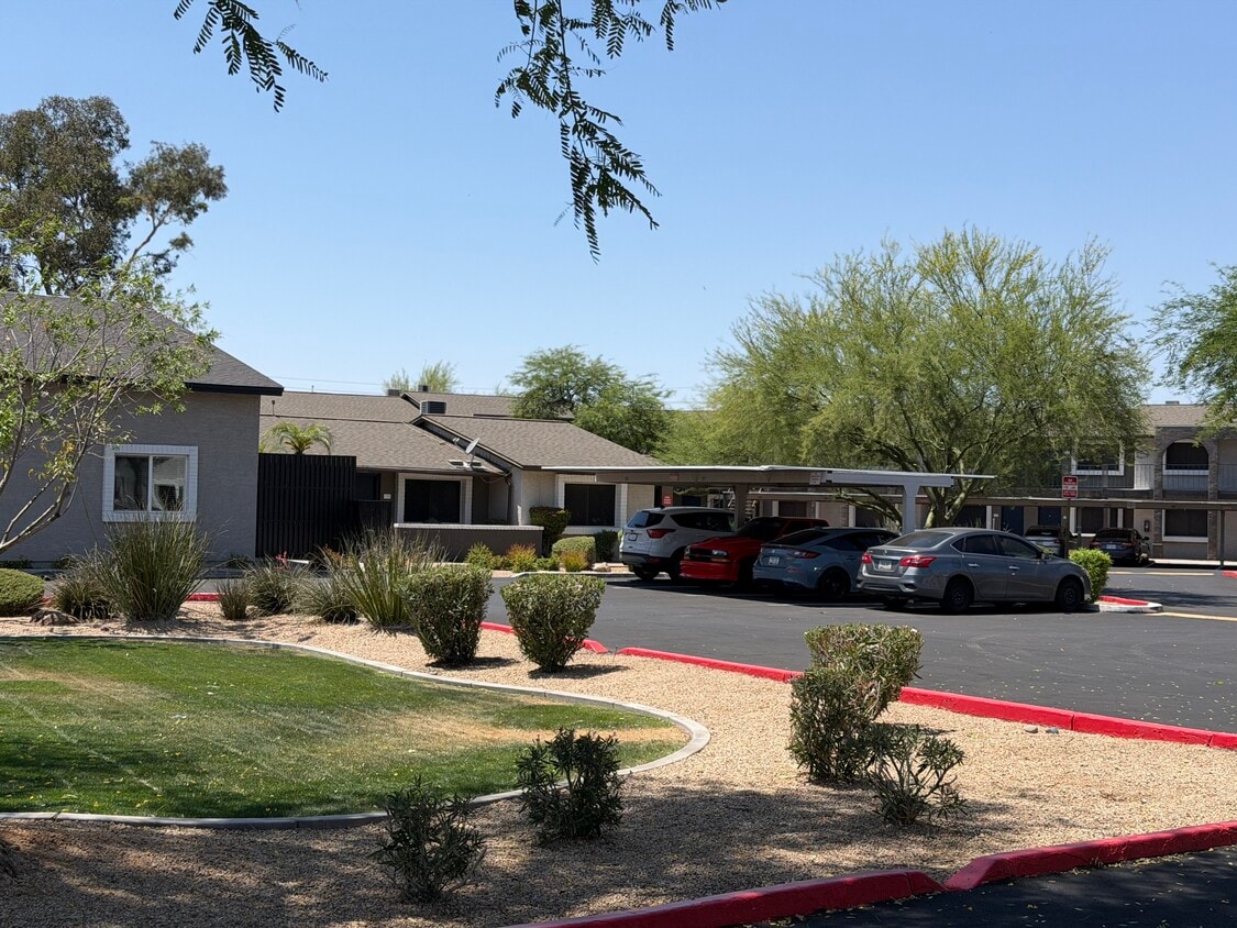 Seventeen805 - 17805 N 40th St Phoenix, AZ 85032 | Apartments.com