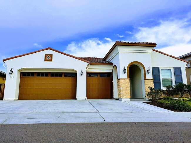 Building Photo - 7142 Lakehead Way