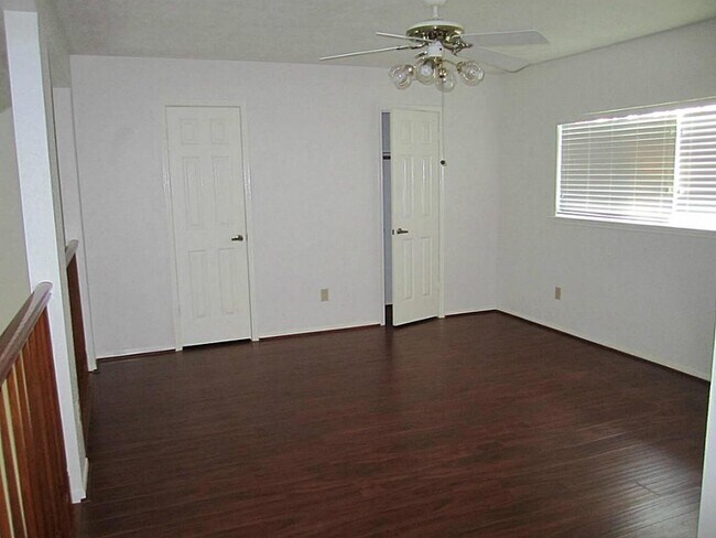 Foto del edificio - 3118 Kempwood Dr