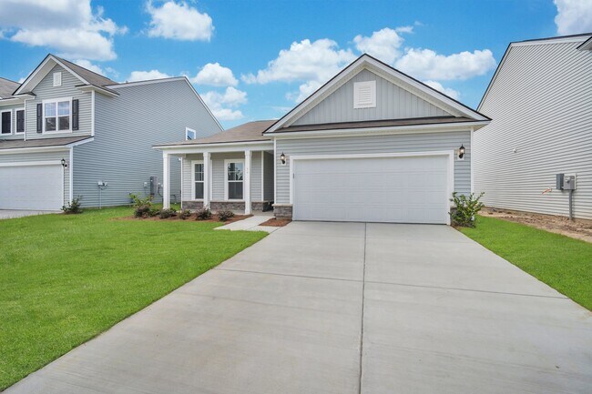 Building Photo - 82 Hillcrest Way