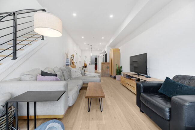 Foto del edificio - 1505 K St SE