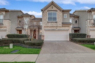 Building Photo - 2540 Corbeau Dr