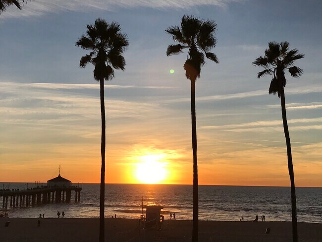 Building Photo - 1451 Manhattan Beach Blvd