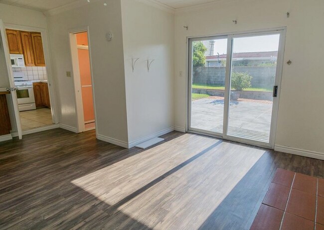 Building Photo - 5079 55th Pl