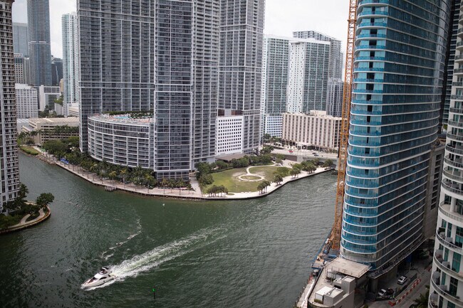 Building Photo - 325 S Biscayne Blvd