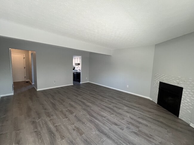 Building Photo - 4403 Valley Quail Blvd S