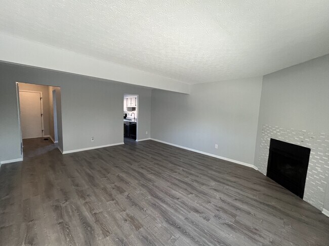 Foto del edificio - 4403 Valley Quail Blvd S