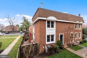 Building Photo - 1312 Chetworth Ct