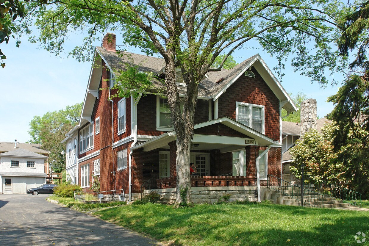 Building Photo - 1615 17th Ave S