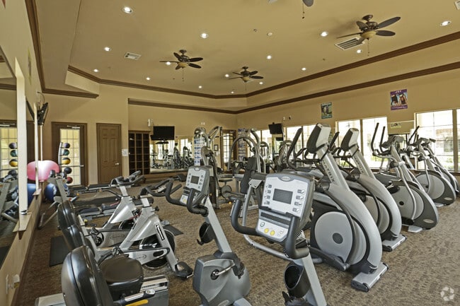 Interior Photo - Crest Manor