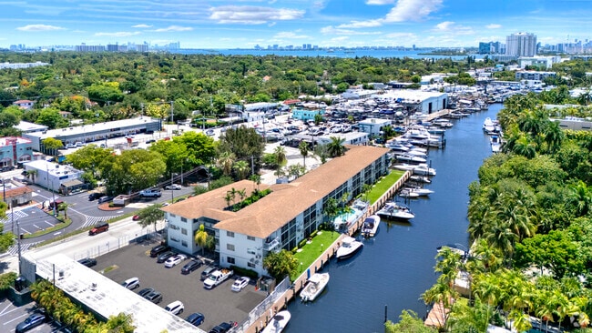 Building Photo - Marine Plaza Apartments