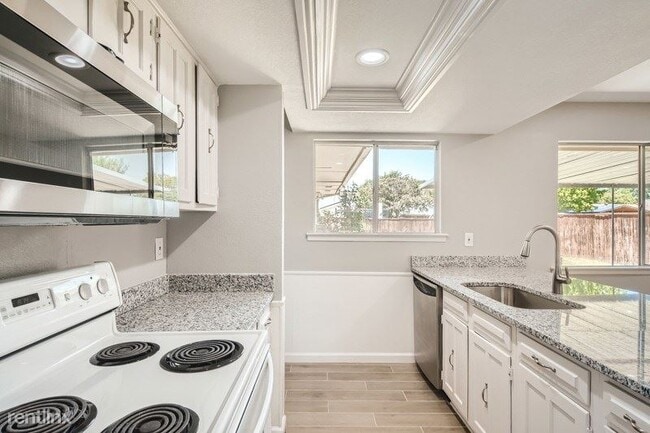 Building Photo - 3 br, 2 bath House - 2625 Sam Houston Driv...