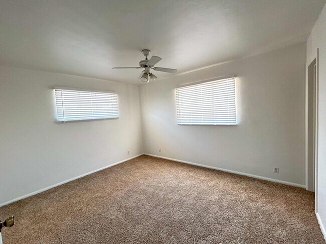 Building Photo - Highland Estates