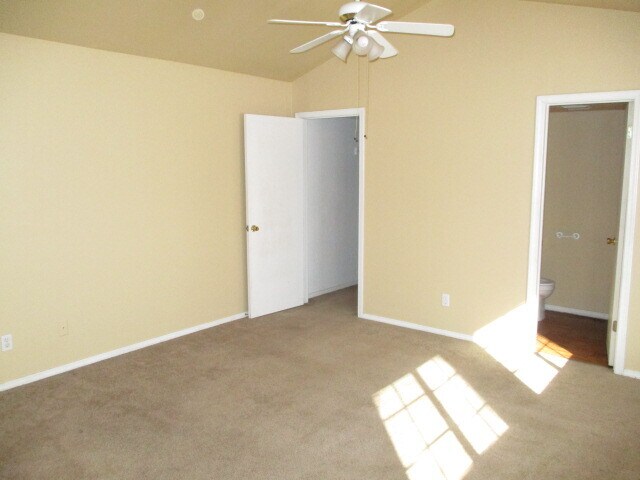 Foto del edificio - 1936 Lariat Cir