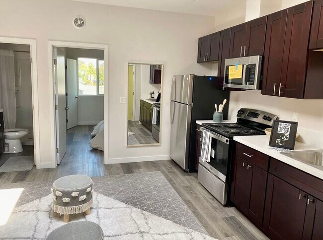 Foto del edificio - 1 bed 1 bath/ Utilities Included