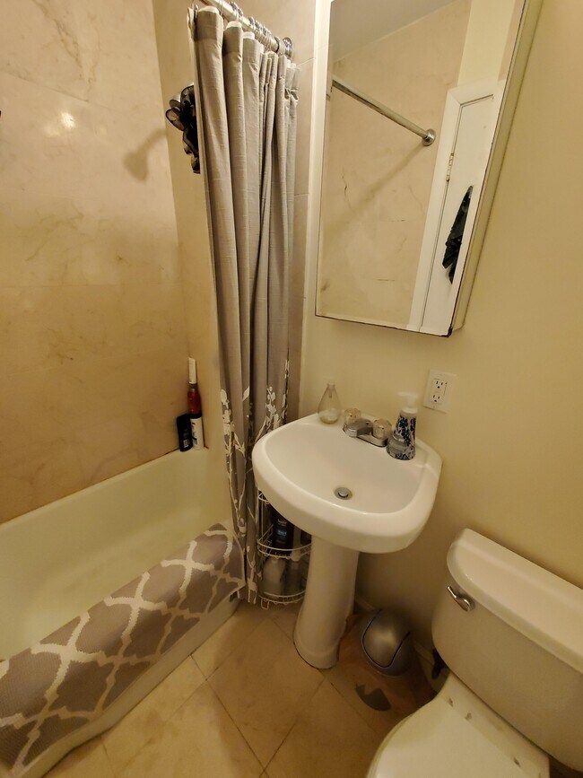 Foto del edificio - 68 Plymouth St