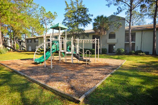Foto del edificio - 5800 University Blvd W