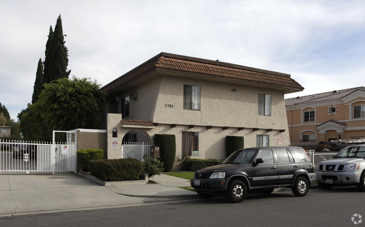 Primary Photo - 5782 Kingman Ave