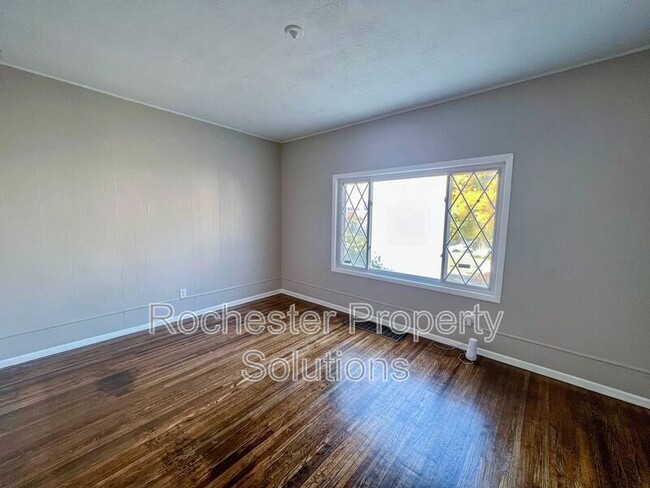 Building Photo - 422 Seward St