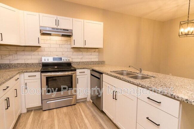 Foto del edificio - 18 Michigan Ln