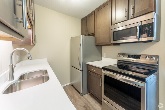 1 BR, 1 BA - The Twain - Shoreview Apartments